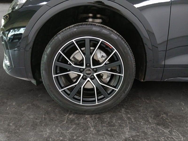 Audi Q5 Sportback 40 2.0 tdi mhev 12V Identity Black quattro s-tronic