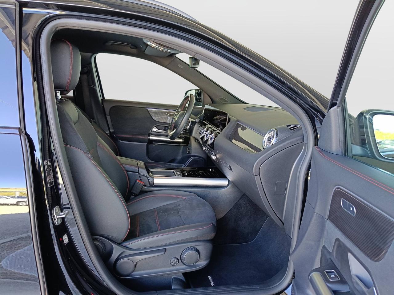 Mercedes-Benz GLA-H247 2023 - GLA 180 d AMG Line Advanced Plus auto