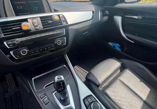 BMW 118 i 5p. CAMBIO AUTOMATICO