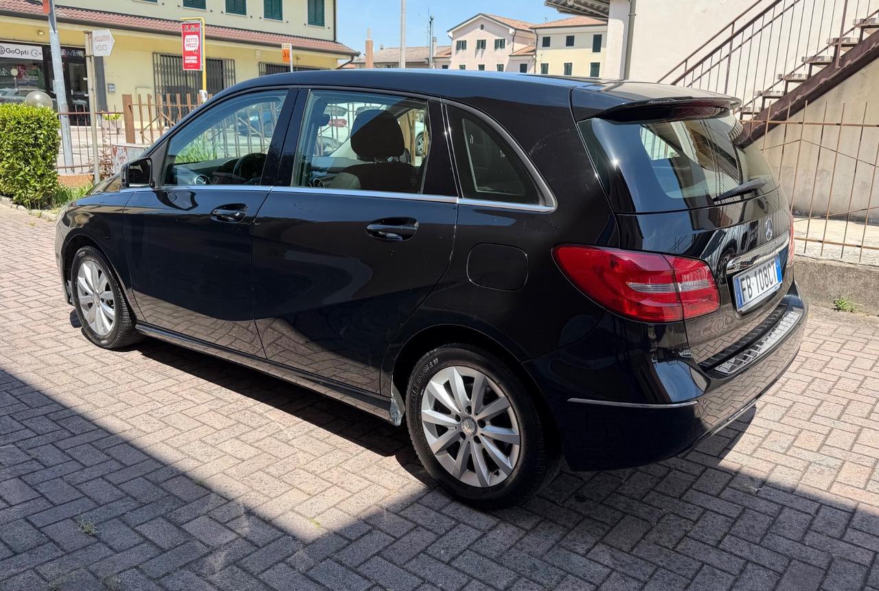 Mercedes-benz B 180 d Ok Neopatentati