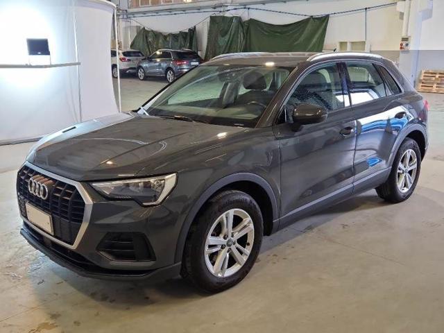 AUDI Q3 35 TDI S tronic Business Plus