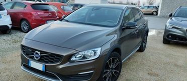 VOLVO V60 Cross Country D3 Business