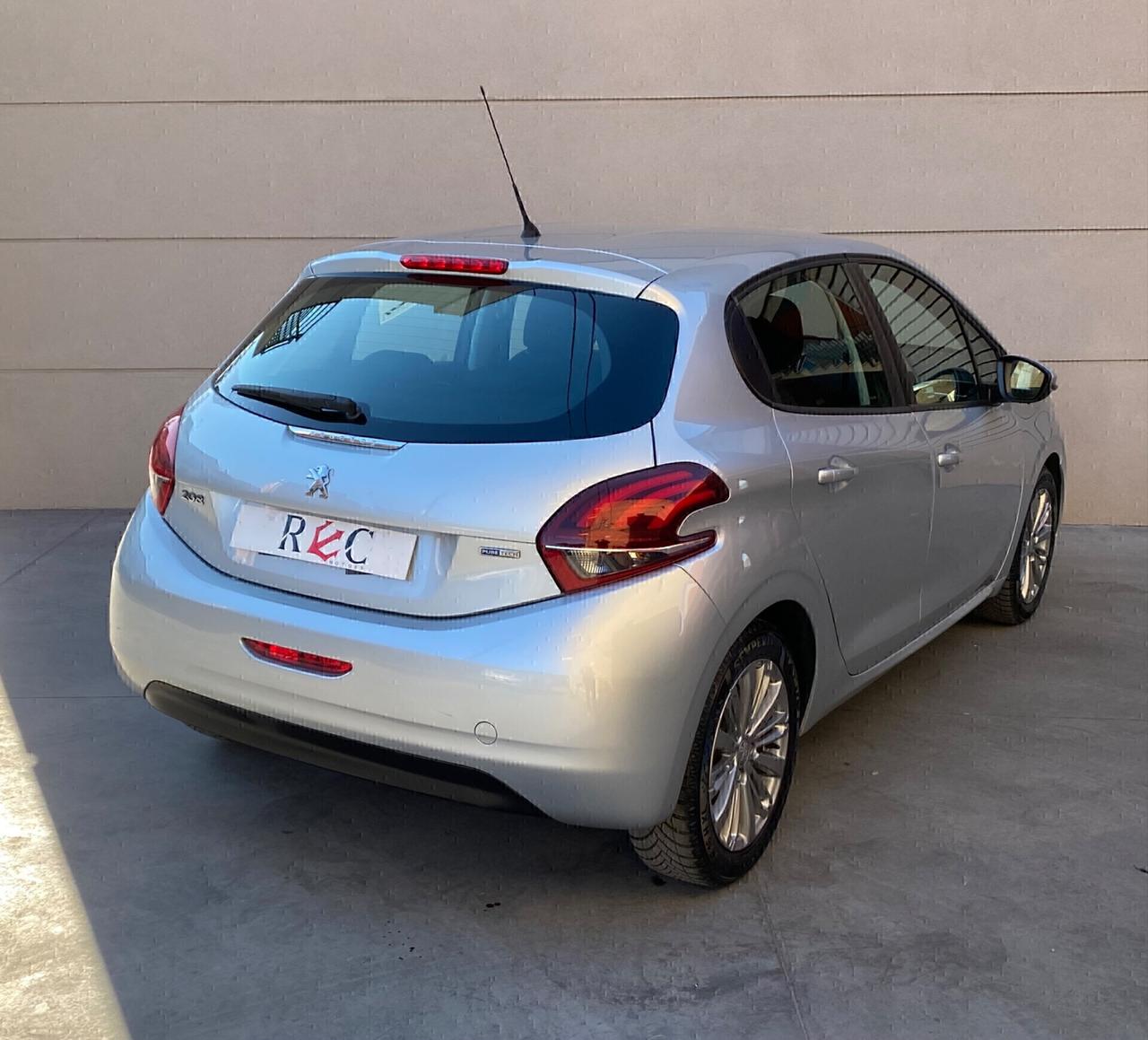 Peugeot 208 1.2 Benzina