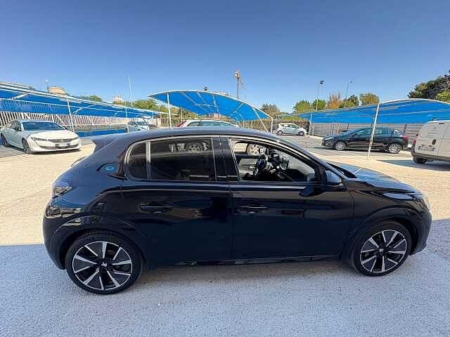 Peugeot 208 motore elettrico 136 CV 5 porte GT