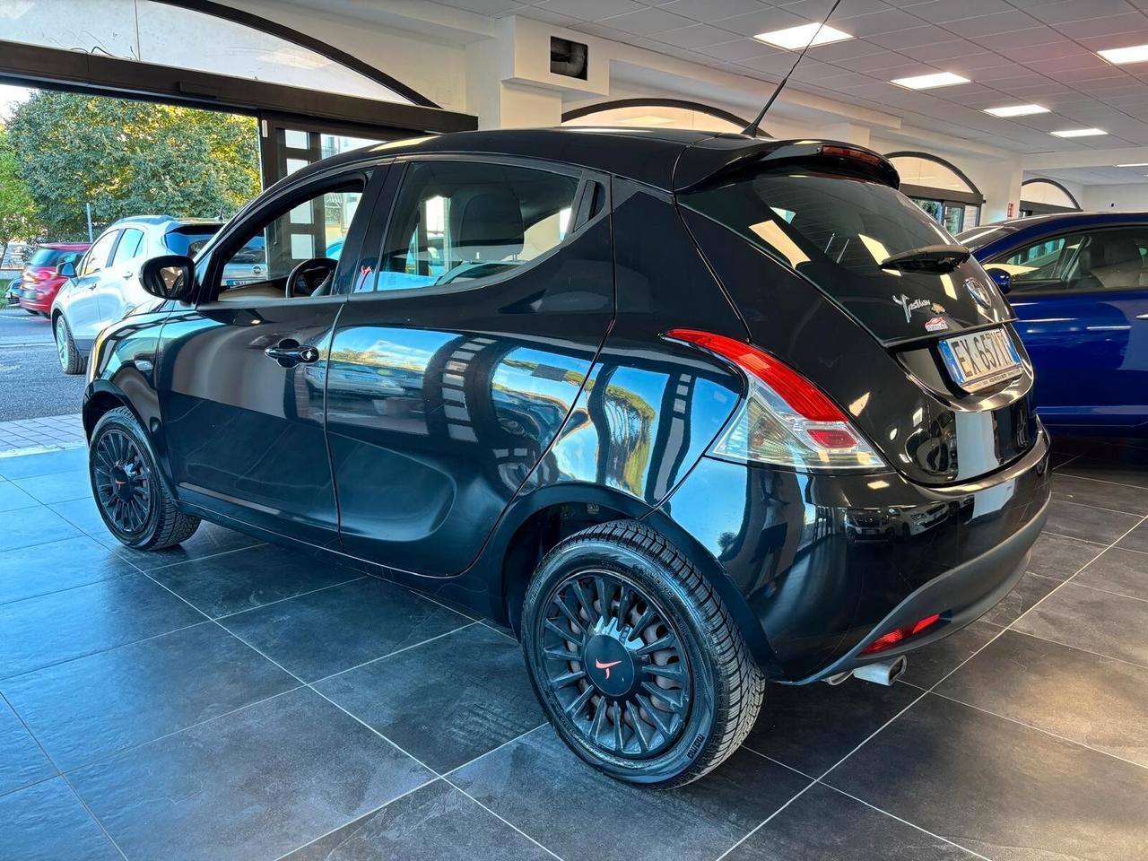 LANCIA YPSILON ANNO 2014 BZ GPL ADATTA NEOPATENTATI KM 182 MILA