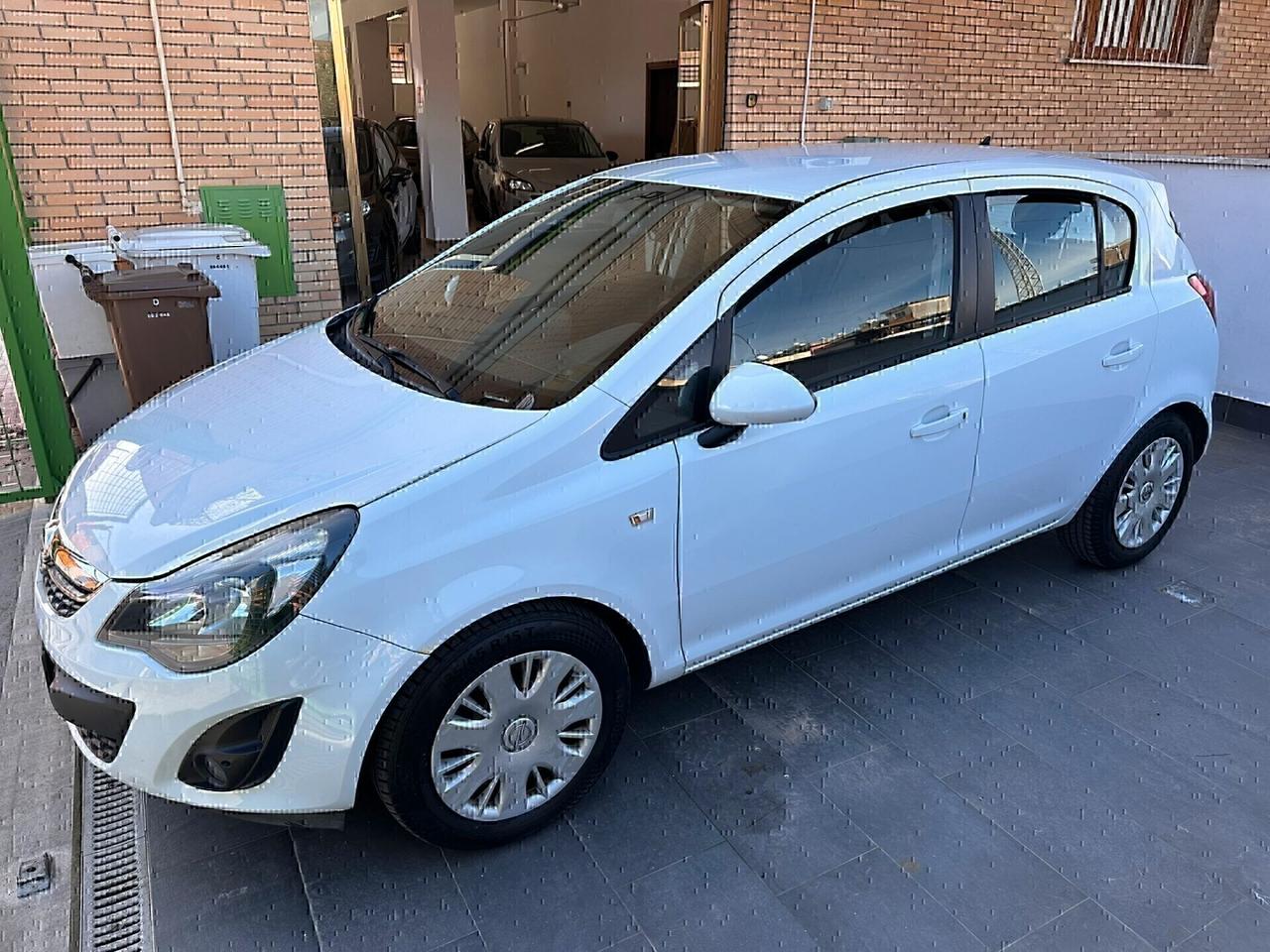 Opel Corsa 1.2 5 porte - berlina 2 volumi GPL