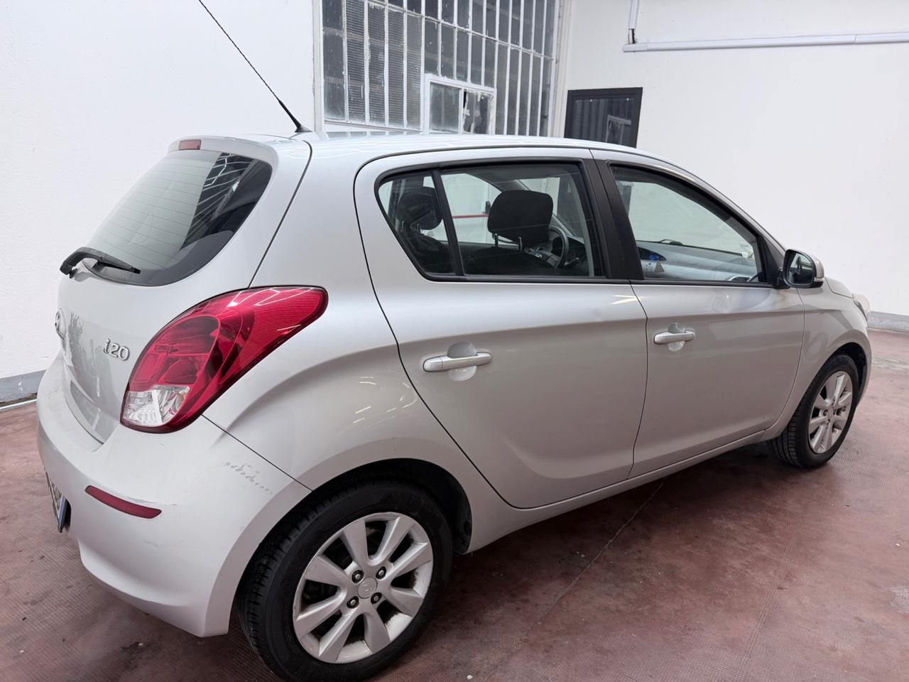 Hyundai i20 1.2 5p. Sound Edition Neopatentati
