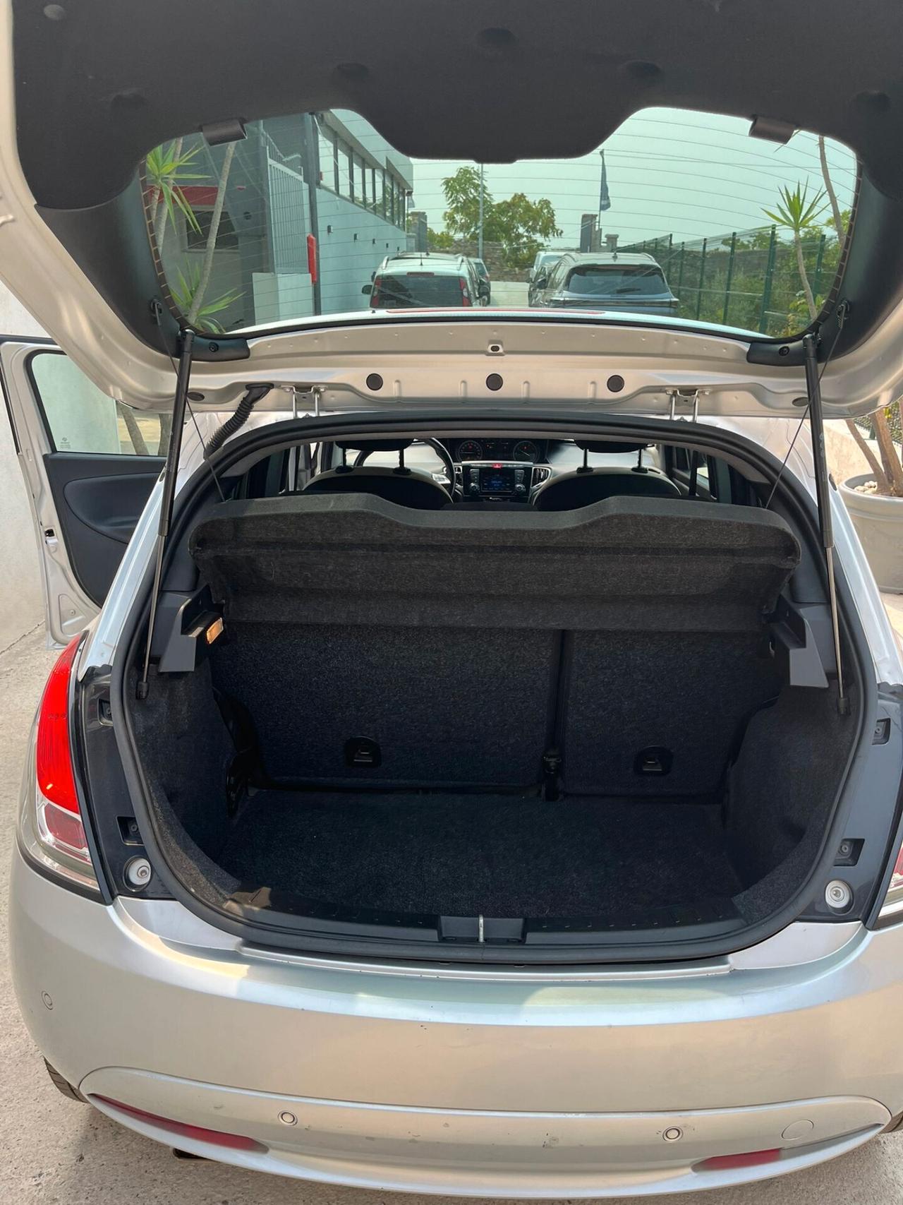Lancia Ypsilon 1.3 MJT 16V 95 CV 5 porte S&S PLATINUM