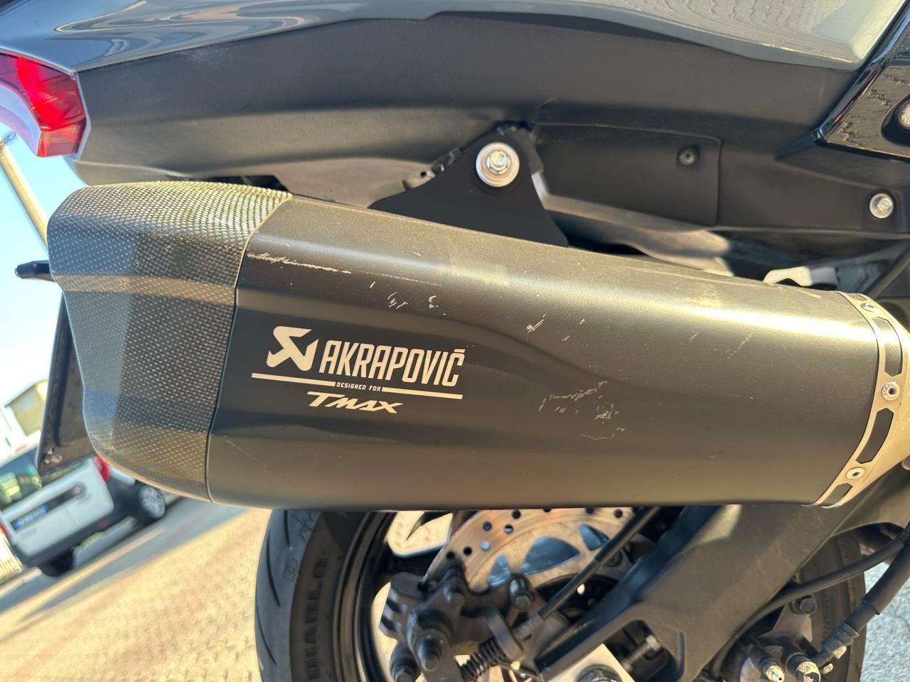 Yamaha TMAX SX