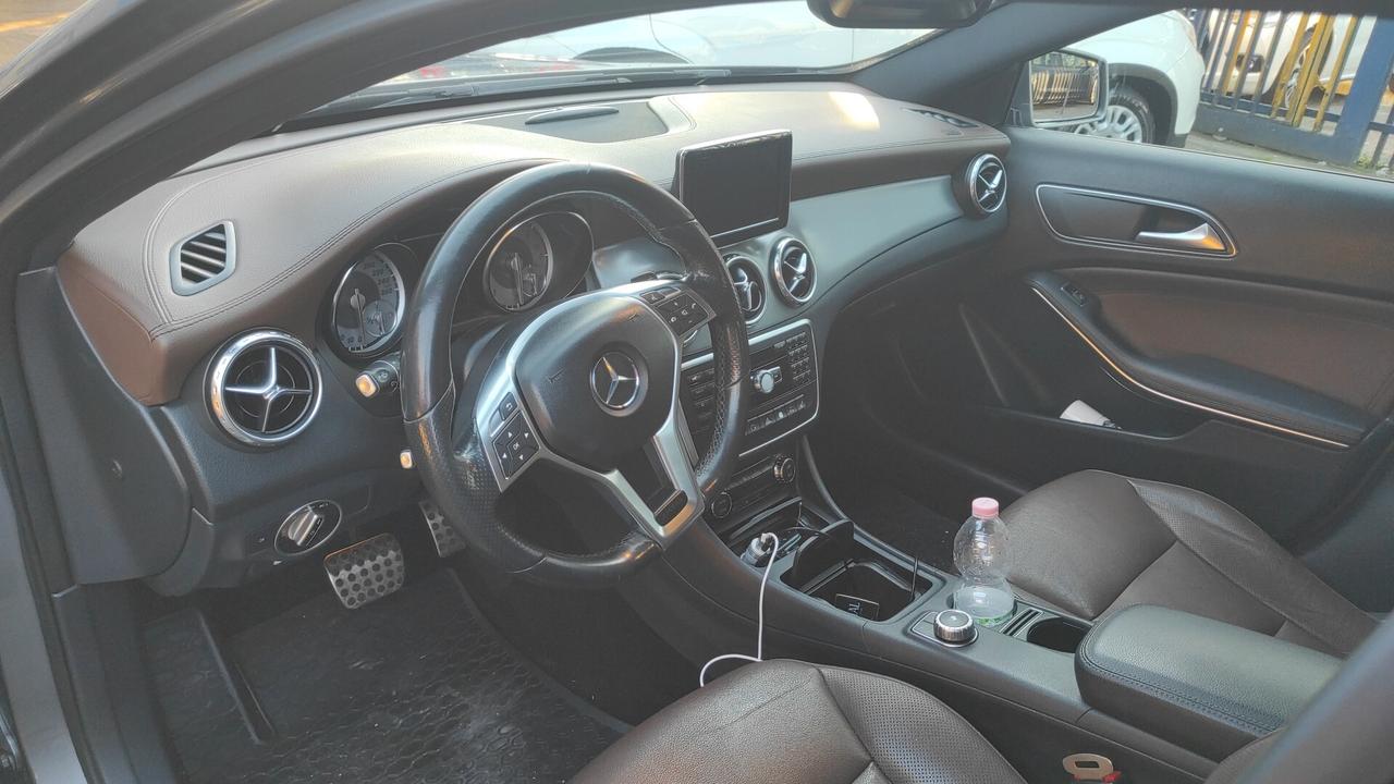 Mercedes-benz GLA 200 d Automatic Premium