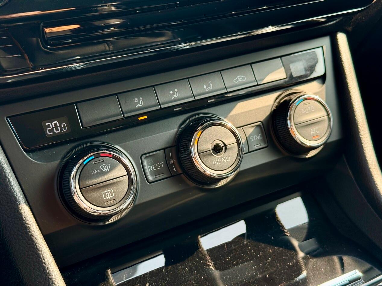 Skoda Superb Wagon Superb wagon 1.6 tdi Ambition