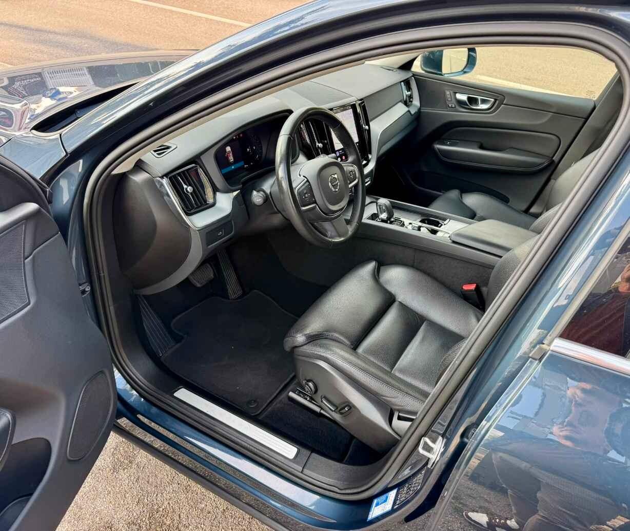 VOLVO XC60 B4 2.0 D-HYBRID 197 CV C.AUTOMATICO