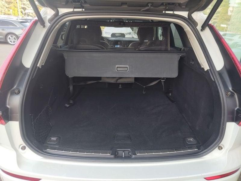 Volvo XC60 XC60 B4 (d) AWD automatico Plus Dark