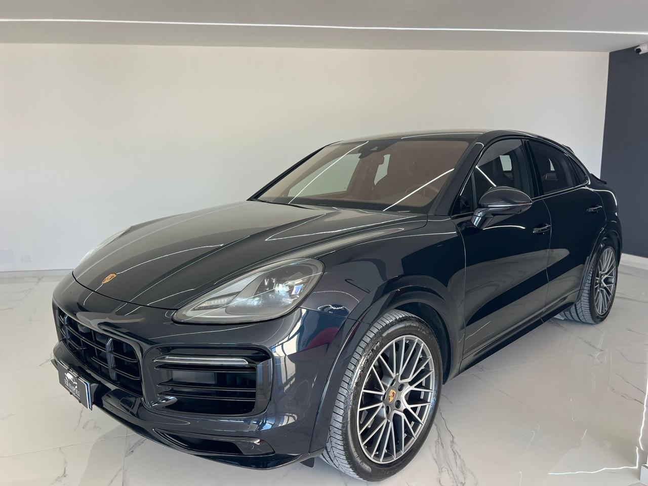 Porsche Cayenne Coupé 3.0 V6 Platinum Edition iva esposta
