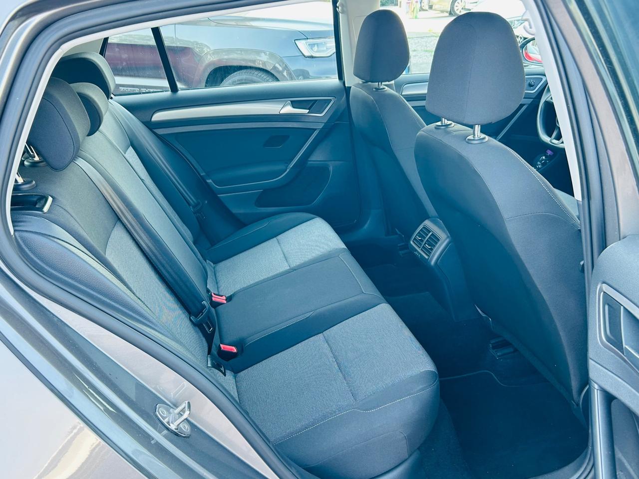 Volkswagen Golf 1.6 TDI 5p. Highline BlueMotion Technology