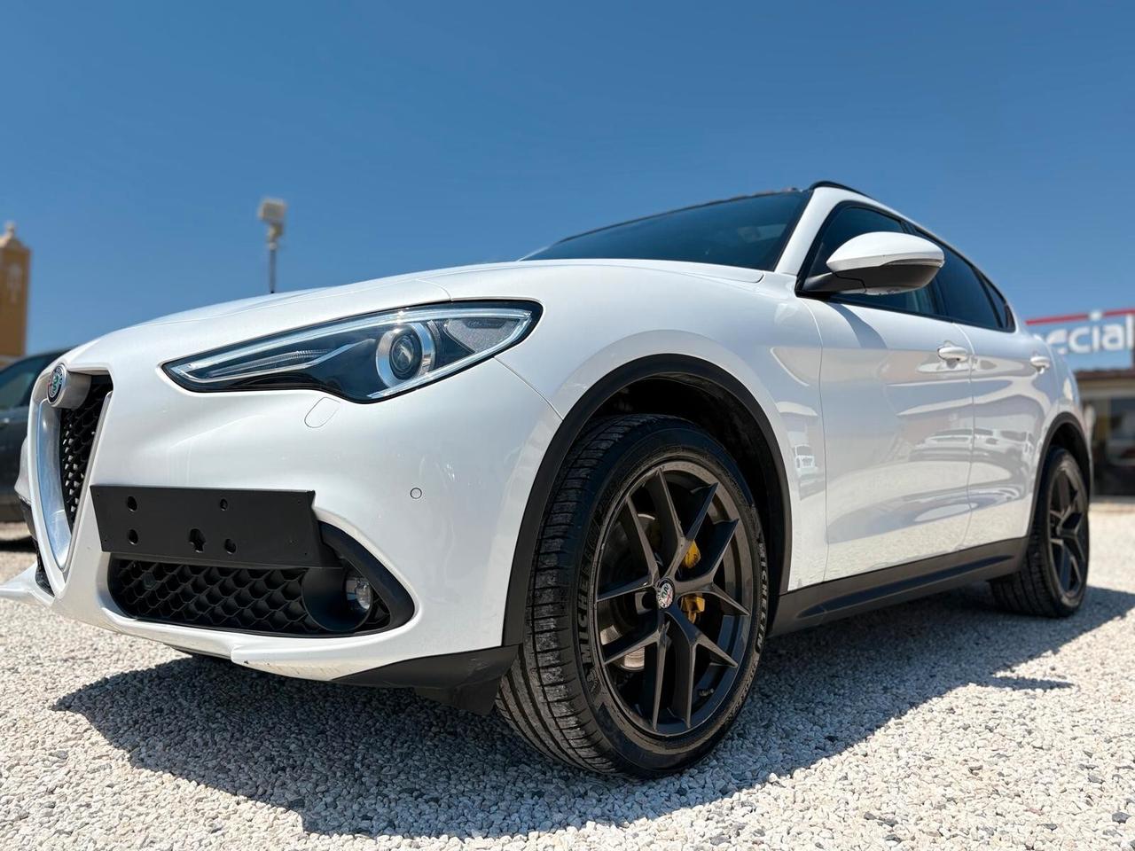 Alfa Romeo Stelvio 2.2 Turbodiesel 180 CV AT8 Q4 Executive TETTO APRIBILE