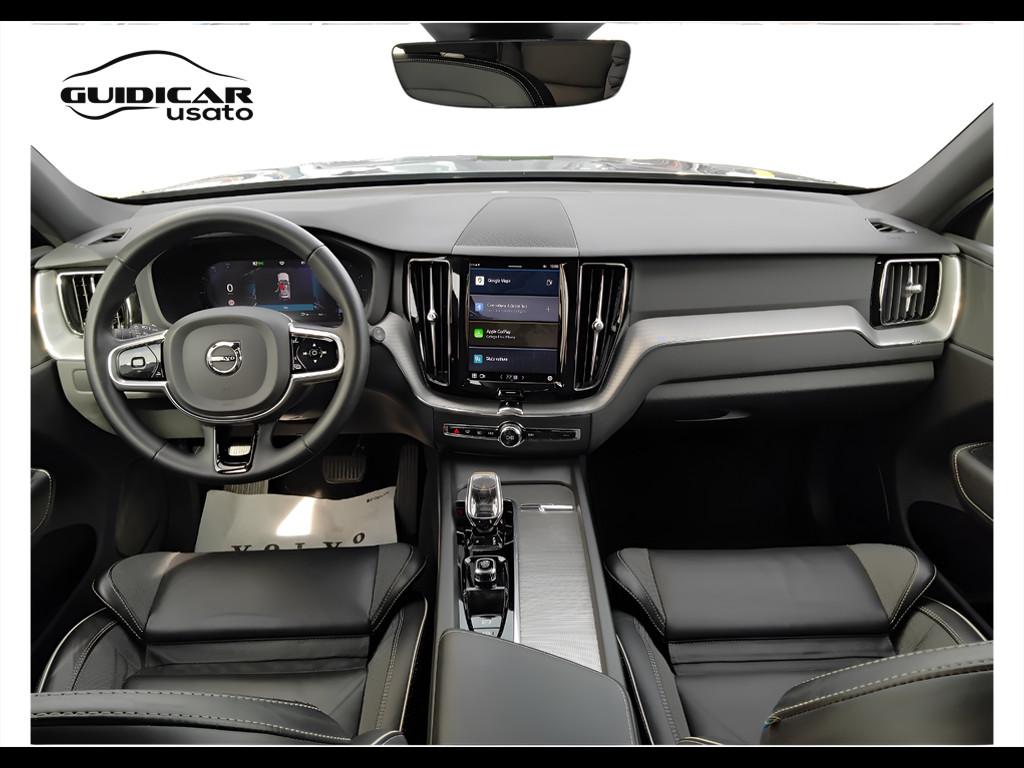 VOLVO XC60 II 2022 - XC60 2.0 b4 Plus Dark auto