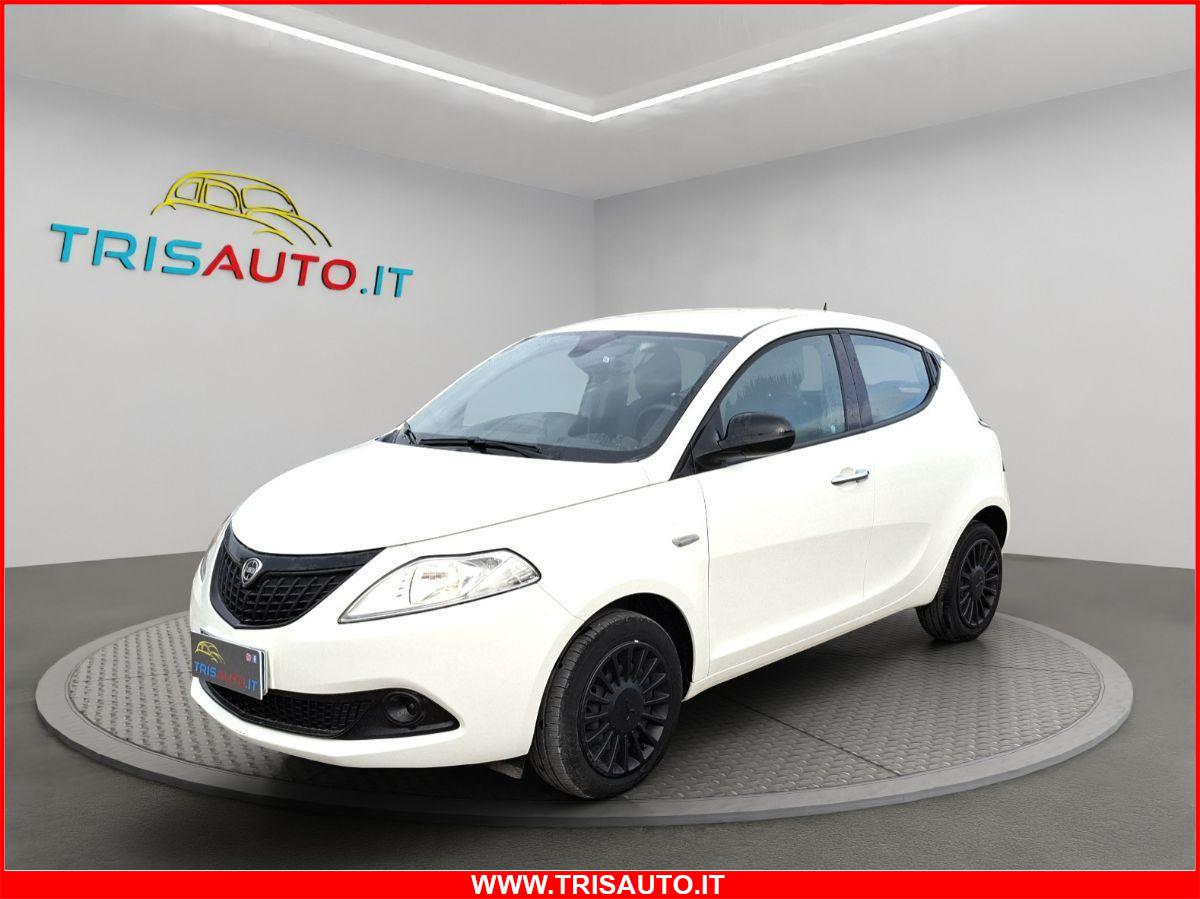 LANCIA Ypsilon 1.0 Hybrid Silver NEOPATENTATI