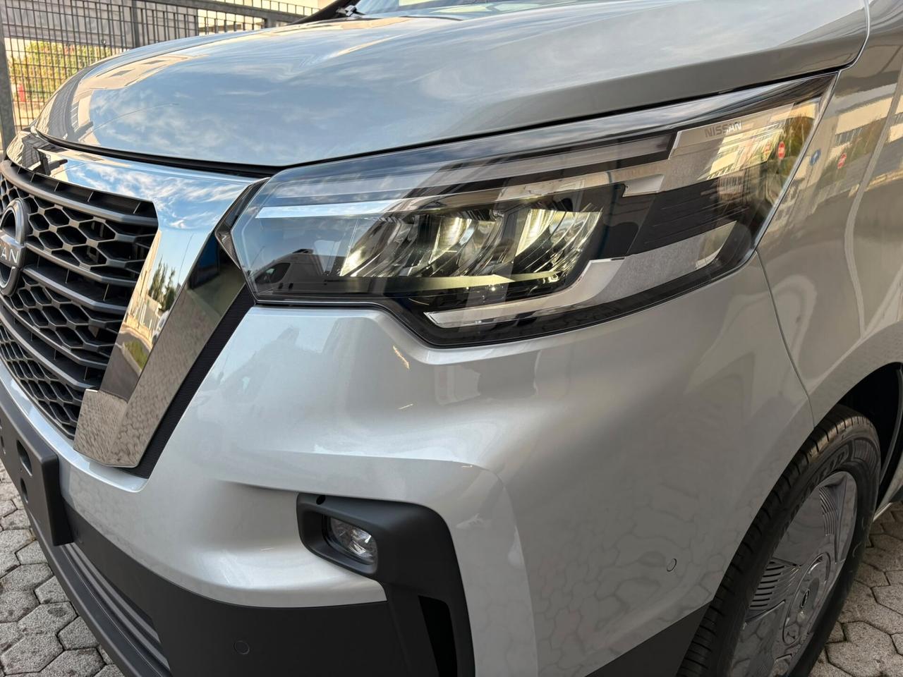 9 POSTI Nissan Primastar 2.0 dCi 150CV Aut PC-TN Bus N-Connecta