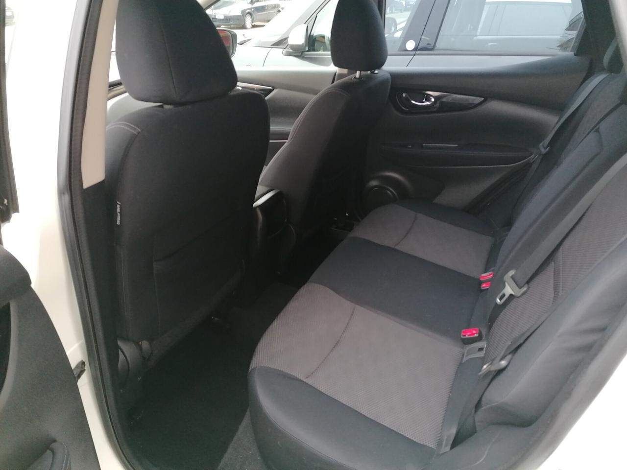 Nissan Qashqai 1.5 dCi DPF Tekna