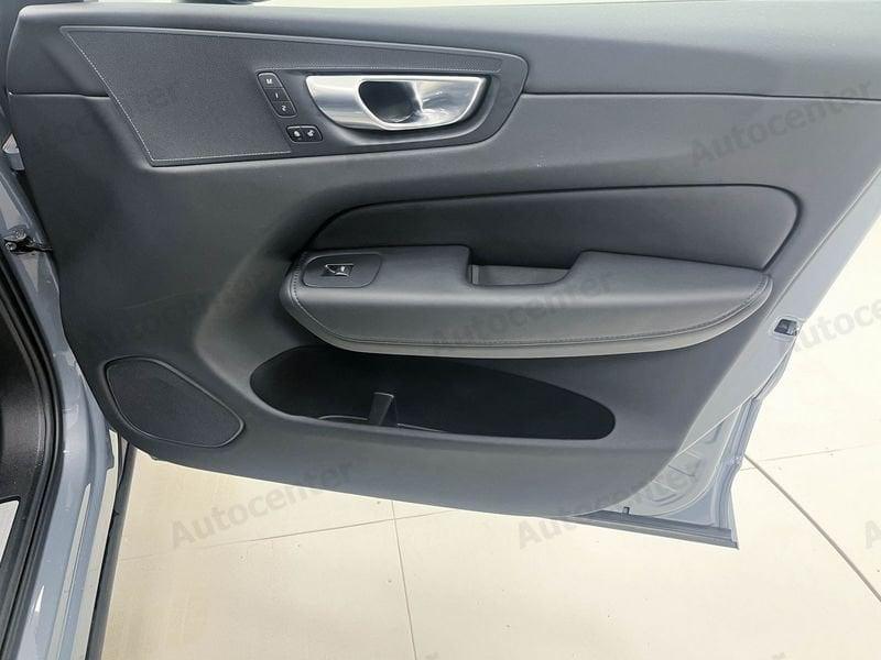 Volvo XC60 XC60 B4 (d) 197CV AWD AUT PLUS DARK