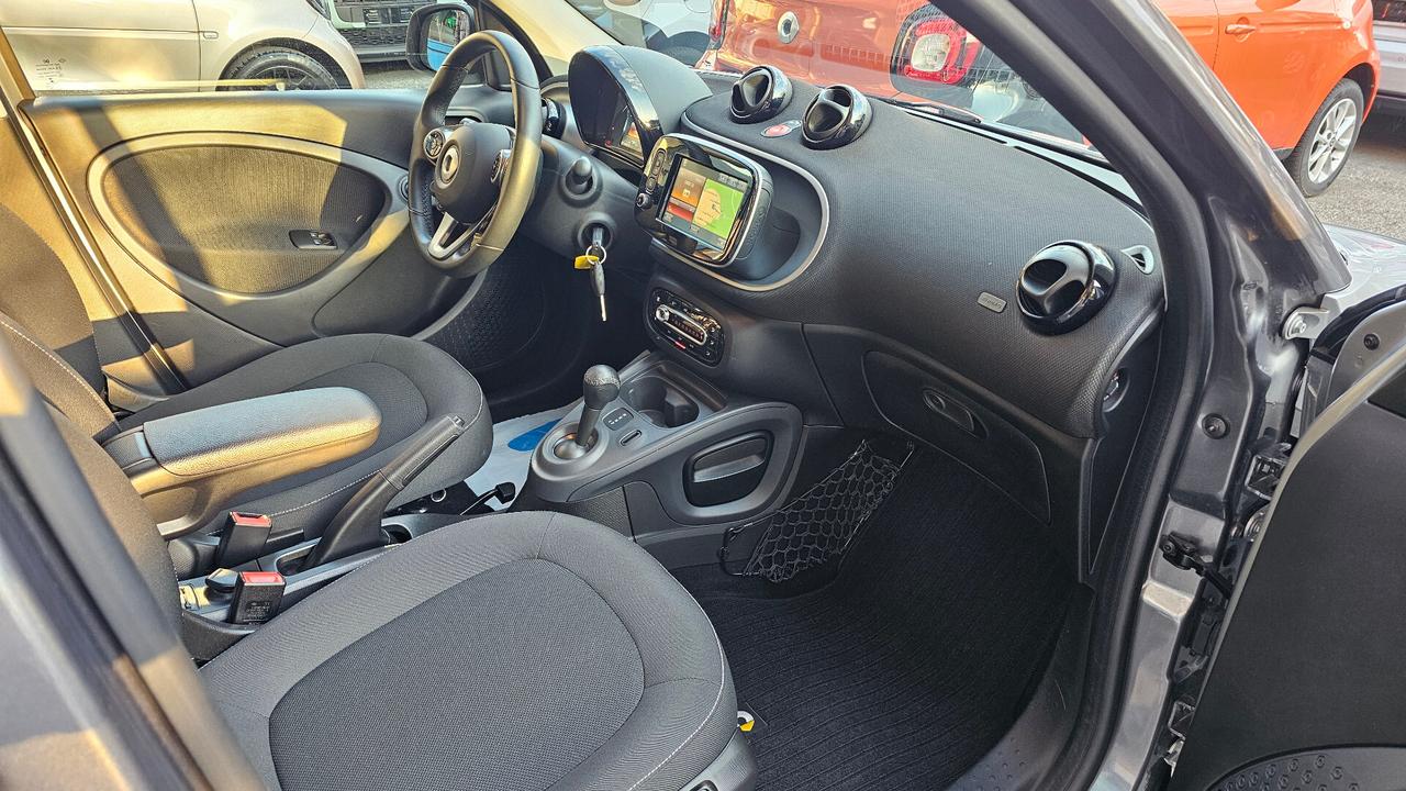 Smart ForFour 90 0.9 Turbo twinamic Passion UNIPRO NAV ANDROID TAGL UFF LED