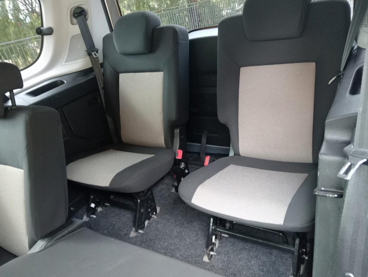 Fiat Doblo Opel Combo 7 posti