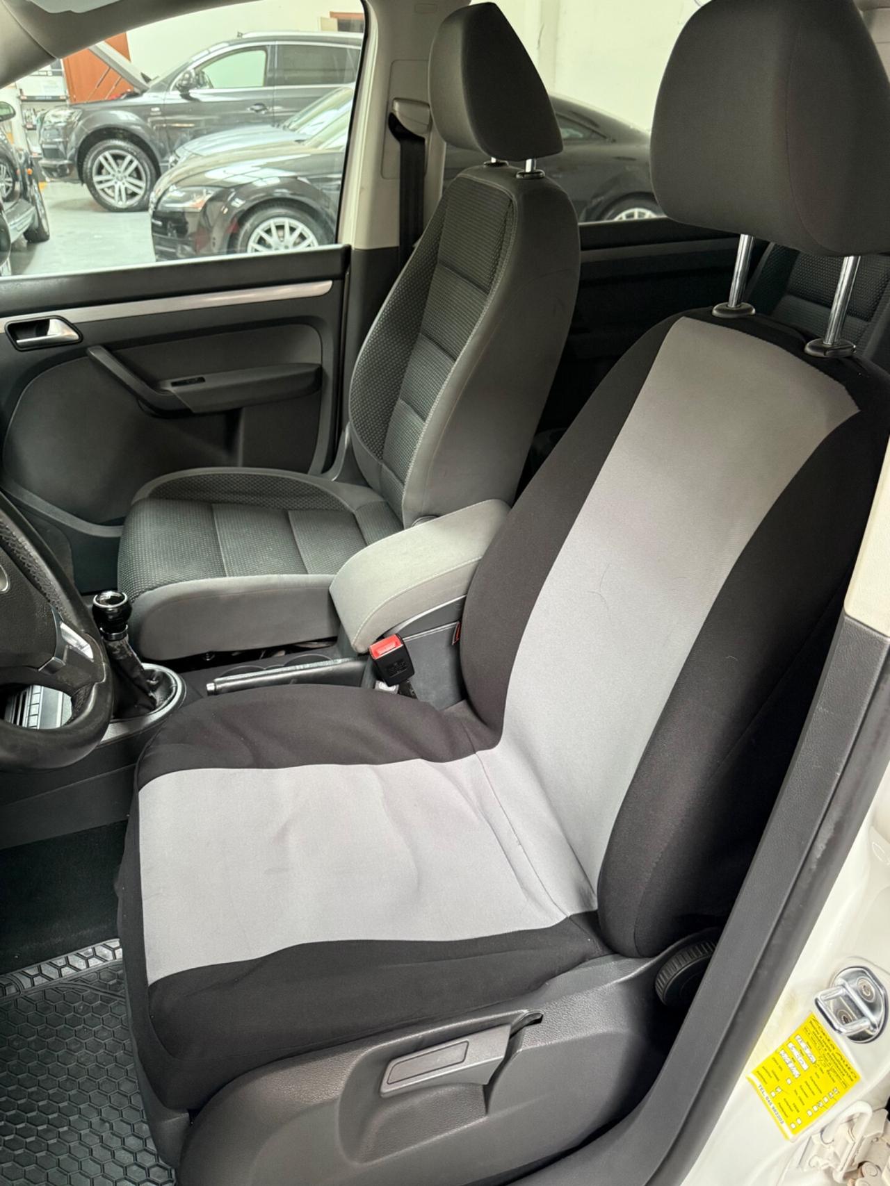 Volkswagen Touran 1.6 TDI 7posti con gancio traino