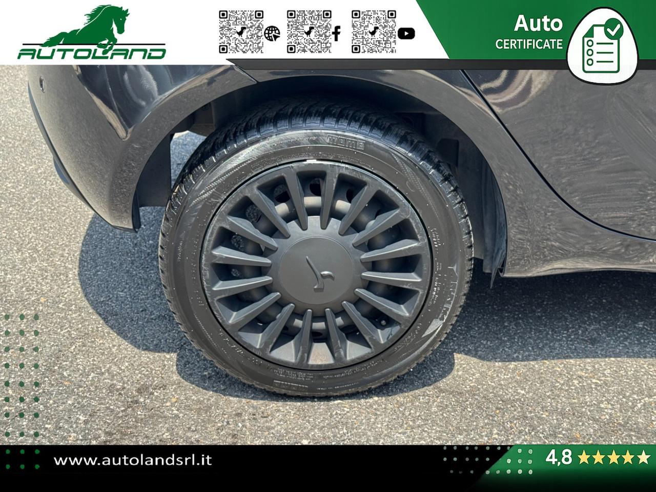 Lancia Ypsilon 1.0 firefly hybrid Silver s&s 70cv