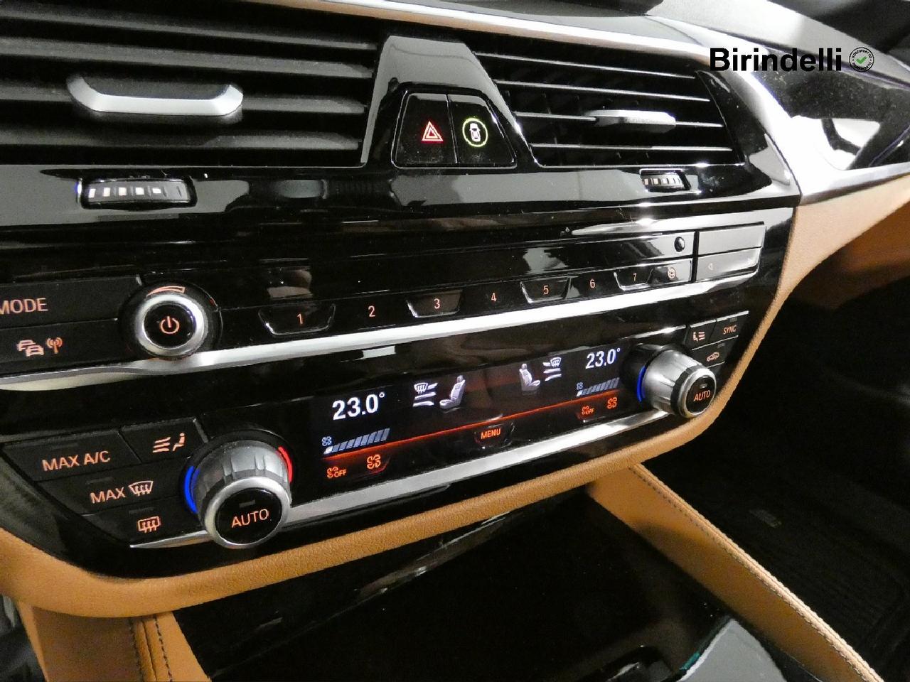 BMW Serie 5(G30/31/F90) - 520d 48V xDrive Touring Msport
