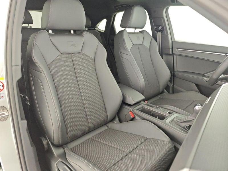 Audi Q3 SPB 40 TDI quattro S tronic Identity Black