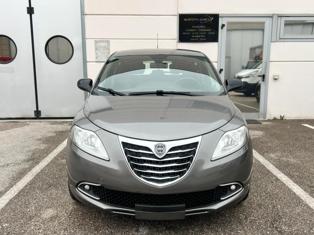 Lancia Ypsilon 1.2 69 CV 5 porte S&S Platinum