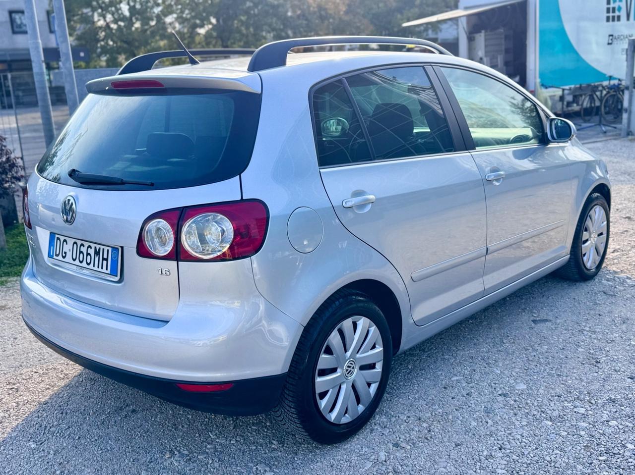 VW GOLF PLUS 1.6 BENZINA 105cv - 2008