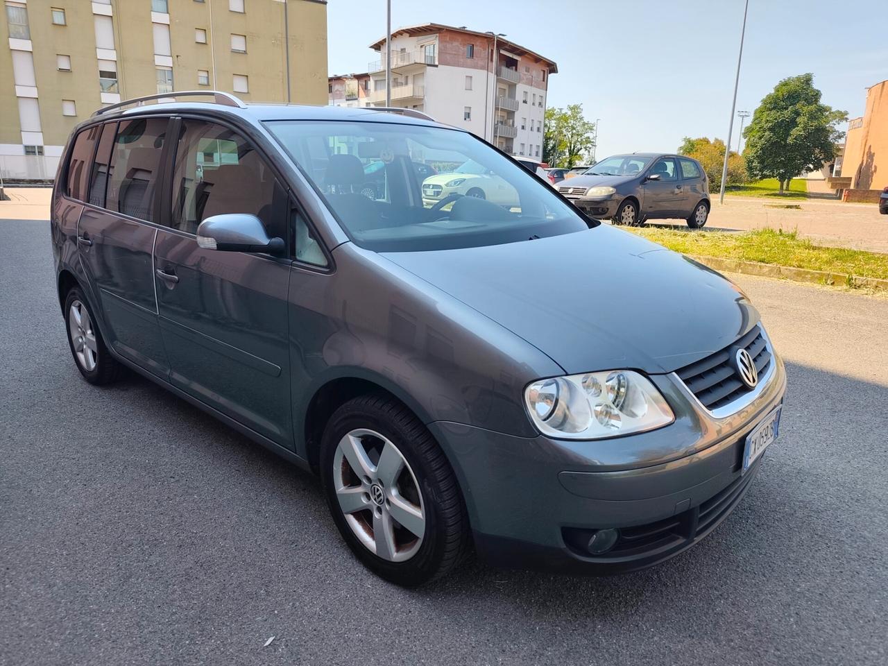 Volkswagen Touran 2.0 16V TDI Highline cinghia fatta