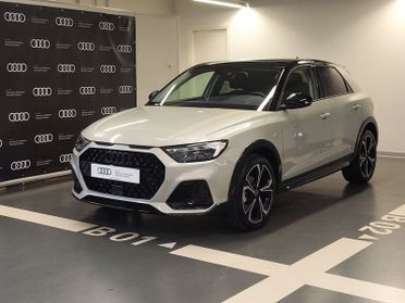 Audi A1 A1 allstreet 30 1.0 tfsi Identity Contrast 116cv s tronic