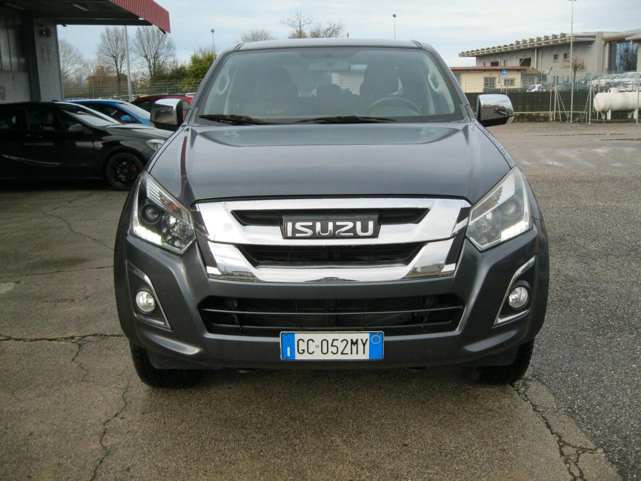 Isuzu D-Max 1.9 Crew Cab 4X4 A/T Solar Plus