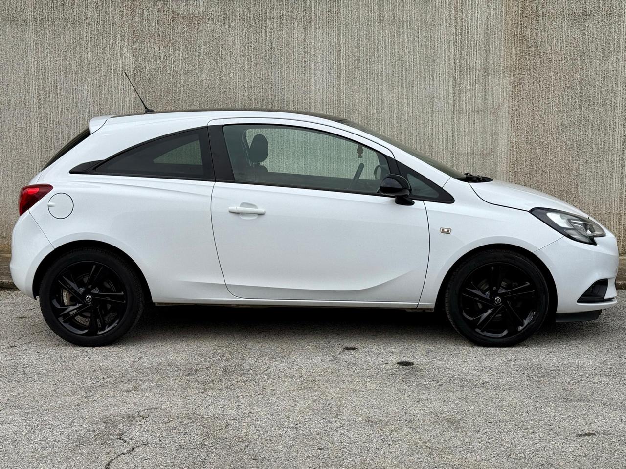 Opel Corsa 1.3 CDTI Coupé b-Color