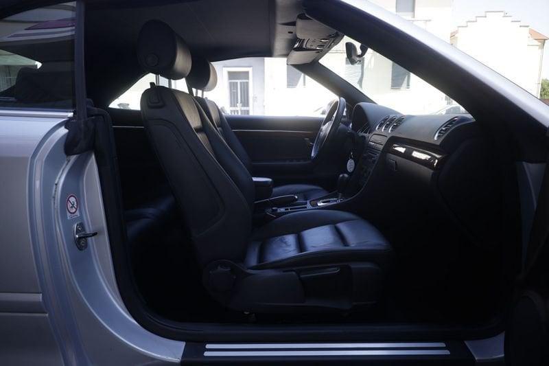 Audi A4 A4 Cabrio 2.5 V6 tdi 163cv multitronic 120KW ANNO 2005
