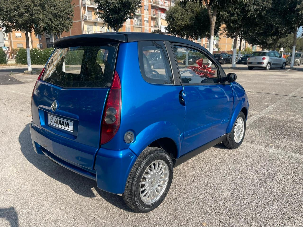 Minicar Aixam City blue edition