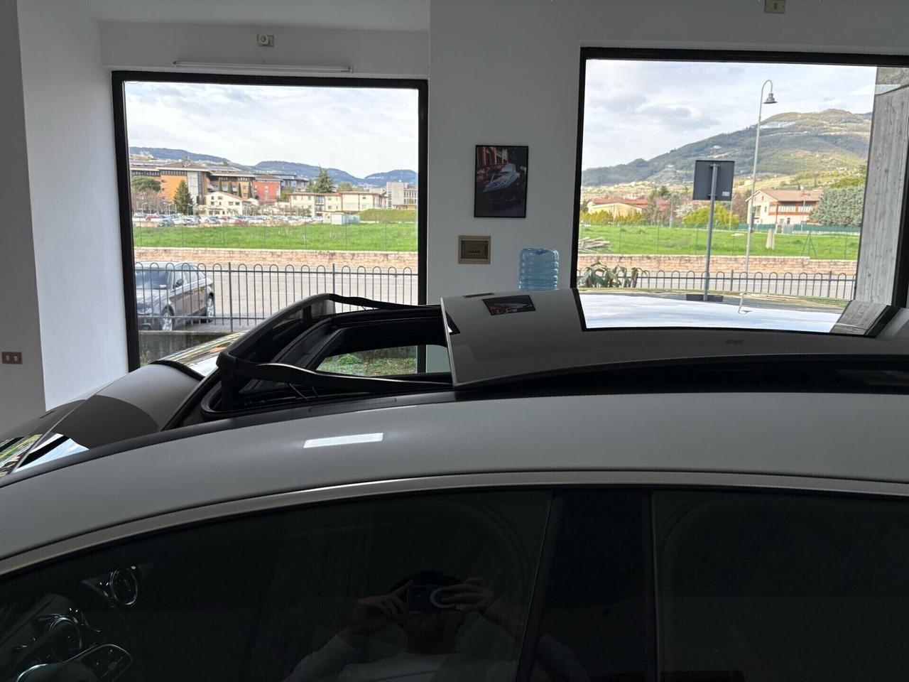 MERCEDES-BENZ CLA 180D SHOOTING BRAKE AUTO TETTO -