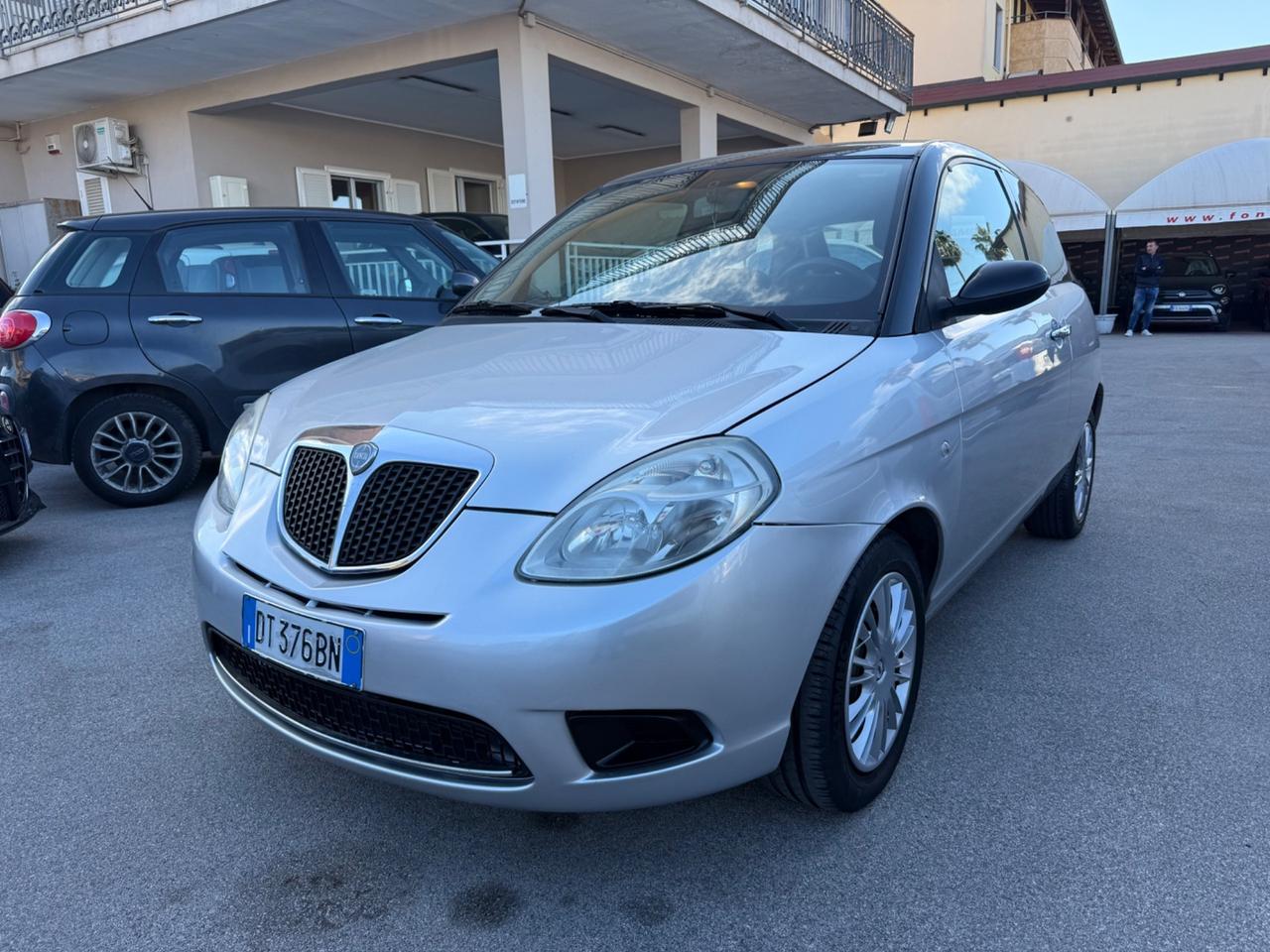 Lancia Ypsilon 1.2 Versus