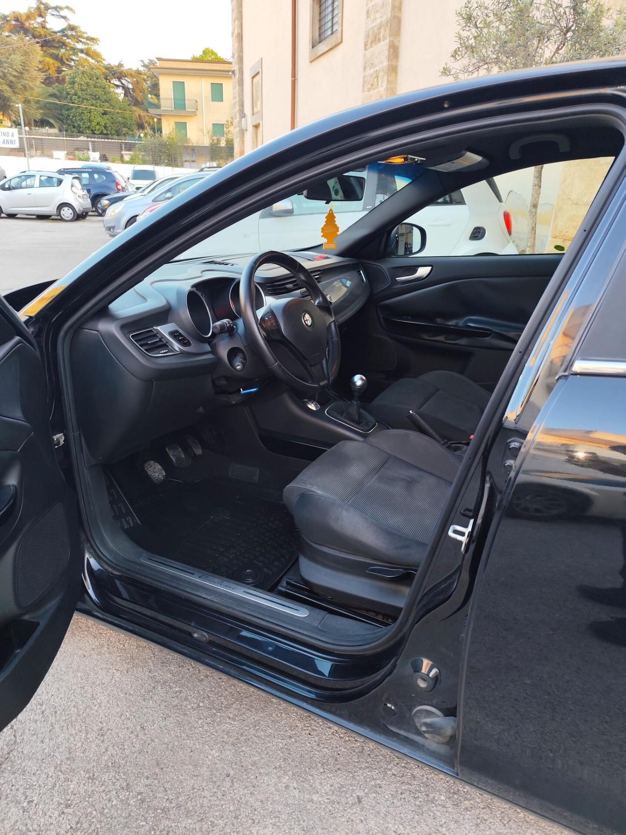 Alfa Romeo Giulietta 1.6 JTDm-2 105 CV Distinctive