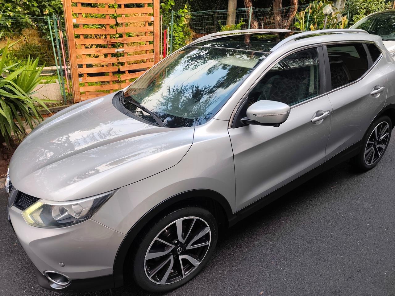 Nissan Qashqai 1.6 dCi Tekna 2014