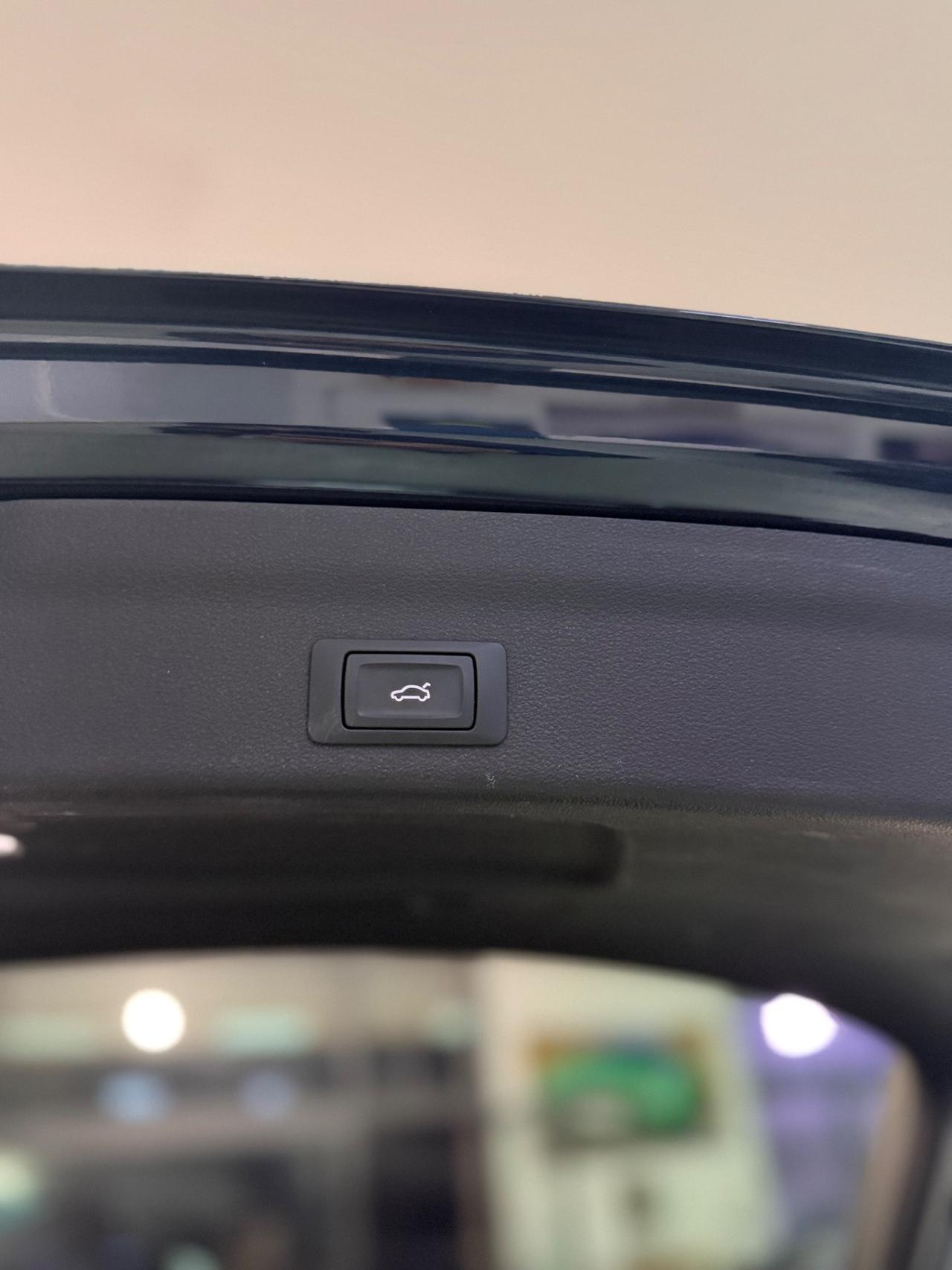 Audi A6 Avant 40 2.0 TDI quattro ultra S tronic LINE Design