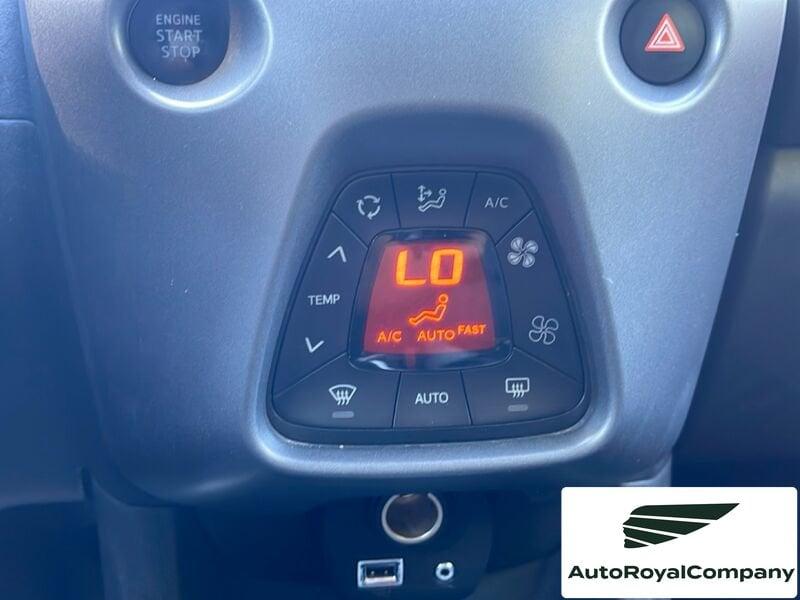 Toyota Aygo 1.0 VVT-i x-clusiv red style MMT
