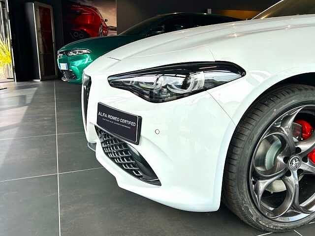 Alfa Romeo Giulia 2.2 Turbodiesel 210 CV AT8 AWD Q4 Tributo Italiano