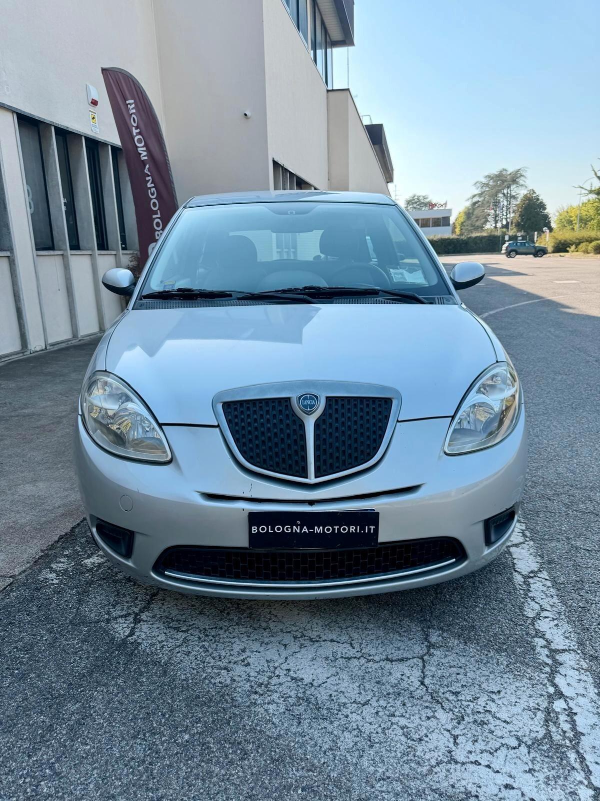 Lancia Ypsilon 1.2 Argento