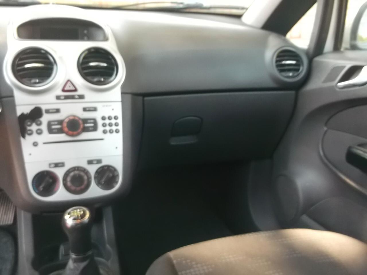 Opel Corsa 1.3 Cdi 5P. Neopatentati 2012