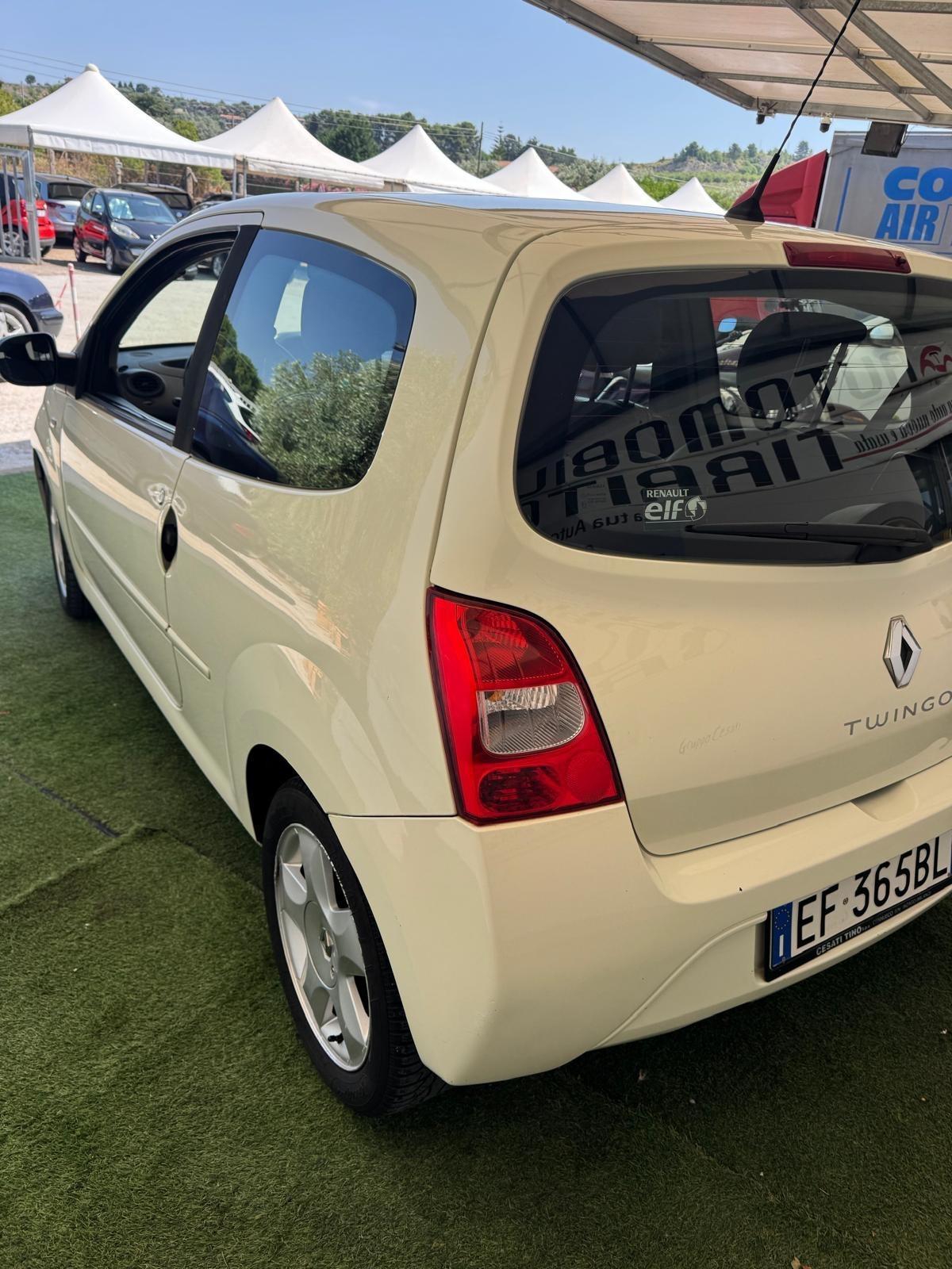 Renault Twingo 1.2 16V Dynamique 76CV 56KW