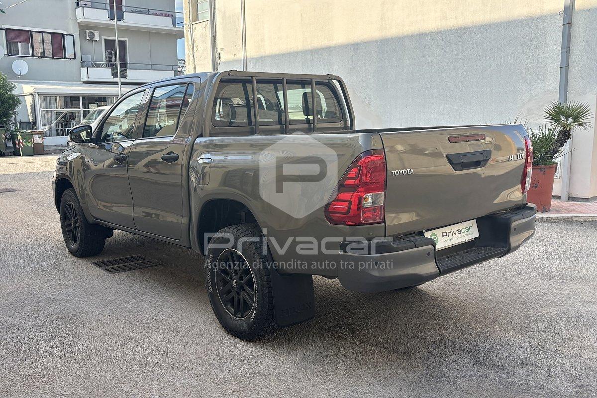 TOYOTA Hilux 2.4 D-4D 4WD 4 porte Double Cab Lounge